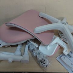 M　未使用/新品　 学習椅子 長く使える多機能 調節ヘッド＆アーム付き 着座ロック 背もたれ調節 足置き キャスター付き 学習チェア 勉強椅子 子供 小学生 中学生 の画像