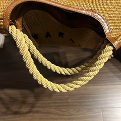 値下げ！MARNI フリンジ付トートバッグ ベージュの画像