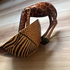 ケニアで購入した木彫りの小物入れ譲りますの画像