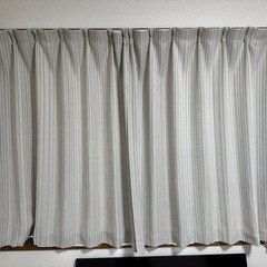 カーテンの画像