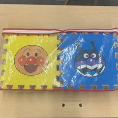 アンパンマンとなかまたち パズルであそぼう！やわらかマット20の画像