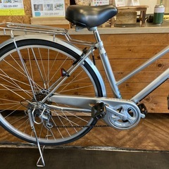【前後タイヤ・チューブ新品！】 LEDオートライト　6段変速　27インチ自転車　シルバーの画像