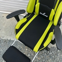 ゲーミングチェアの画像