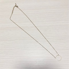 リングがついたネックレス レディース　華奢なデザインの画像