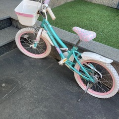 自転車　子供　女の子の画像