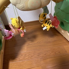 タカラトミー えらべる回転 6WAYジムにへんしんメリーくまのプーさんの画像