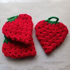 ◇イチゴのアクリルたわしの画像