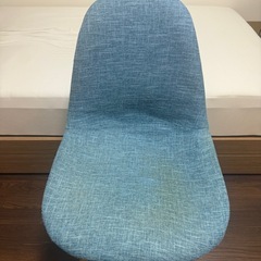 【10/18〜19頃お渡し】LOWYAデスクチェアの画像