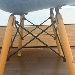 【10/18〜19頃お渡し】LOWYAデスクチェアの画像
