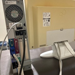 【引取限定】デスクトップパソコン＋ディスプレイの画像
