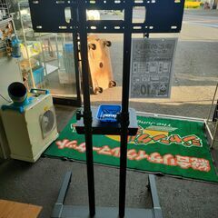ジャングル×2大型良品館　TVスタンド　TV台　キャスター付き　黒色　リビング　部屋　和泉市の画像