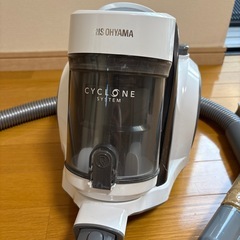 アイリスオーヤマ　サイクロン掃除機の画像