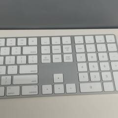 【正規品】Apple Magic Keyboard/US配列(A1843) Magic Trackpad 2(A1535)セット！の画像