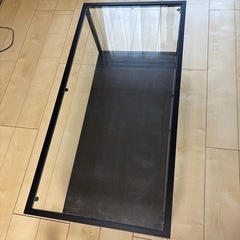 ガラステーブルの画像