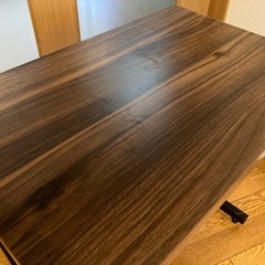 サイドテーブルの画像