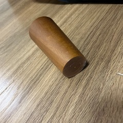 2人がけの青いソファの画像