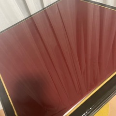 アンティークテーブルの画像