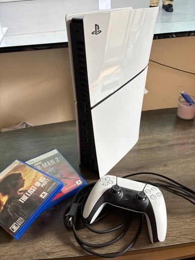 ［美品] PlayStation 5(CFI-2000A01) ソフト2つ付き