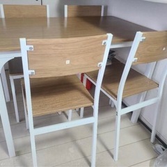 ダイニングテーブルセットの画像