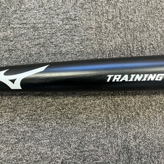 野球　ミズノ　軟式トレーニングバット1kg 実打可能　素振りのみ美品の画像