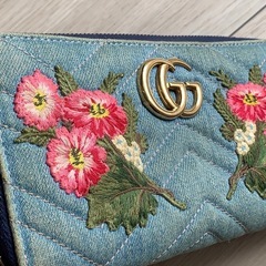 GUCCI GGマーモント花柄刺繍 長財布 デニムの画像
