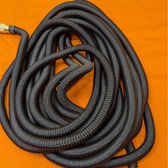 【中古】¥3800　BASEUS 高圧洗浄ホース　伸びるホース【II126 KNIO033 】の画像