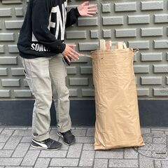 薪　キャンプ・ストーブなどに　木工屋から出る薪　カット加工済み　引き取りのみ　シーズン到来バーベキューのお供に7.9.16の画像