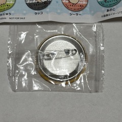新品未開封ちいかわくら寿司缶バッジの画像