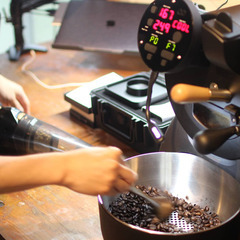 山梨コーヒー焙煎とローカルデイトリップ − 東京都