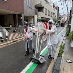 夜勤で稼げる！交通誘導スタッフ募集【週1日〜OK・直行直帰】の画像