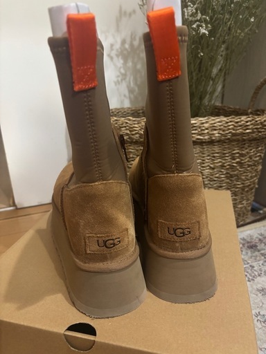 完売レア　UGG ムートンブーツ25㎝
