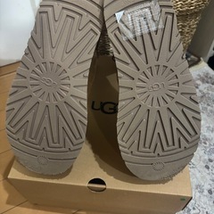 完売レア　UGG ムートンブーツ25㎝ の画像