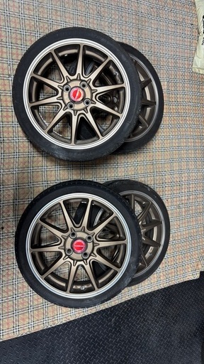 別サイトにて売れました。