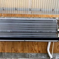 コロナ　4.0キロエアコン　200V　14畳用　内部洗浄済みの画像
