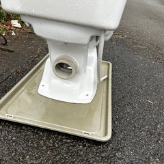 リクシル　中古便器一式　壁排水の画像