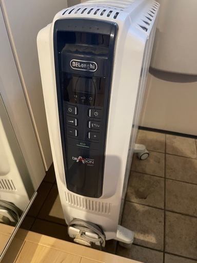 DeLonghi DHS 10 オイルヒーター