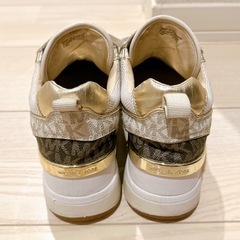 マイケルコース　MICHEAL KORS スニーカー 24.5の画像