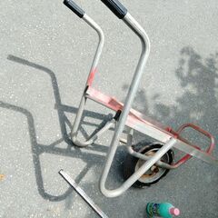 アルミ一輪車☆中古☆二重ﾊﾟｲﾌﾟ構造の画像
