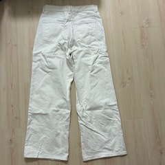 GU　ハイウエストセミワイドジーンズの画像