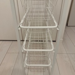スチールラックの画像