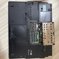 ■東芝 Qosmio F30【WinXP/地デジTV録画OK/東芝製】の画像