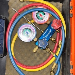 マニホールドゲージ　2セットの画像