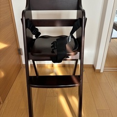 木製幼児椅子ベビーチェアの画像