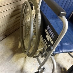 折畳車椅子の画像
