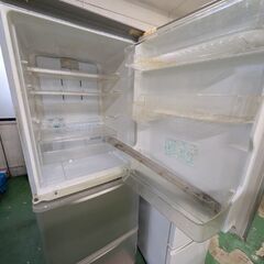 2015年式SHARP冷蔵庫の画像