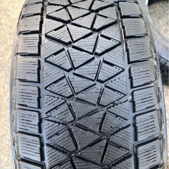  ブリヂストン ブリザック スタッドレスタイヤ 235/60R18 107Q 4本セットの画像