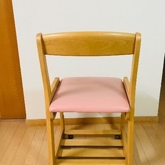 【カリモク】　勉強机の椅子の画像