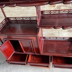 （中古美品、直接取引限定）飾り棚、茶棚、透かし彫り、唐木、昭和レトロ、ヴィンテージ小型　高級飾り棚古民家当時物になります。の画像