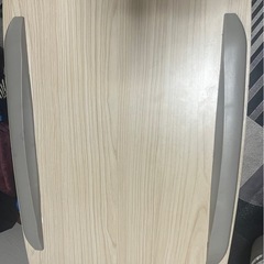 介護用テーブル！角度高さ自由自在！ご自宅まで配達いたします！配達不要の方は2000円でお取引！の画像