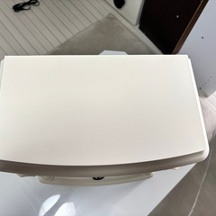 《商談中》【状態良品】2019年製ニトリ暖炉型ファンヒーターアイボリーの画像